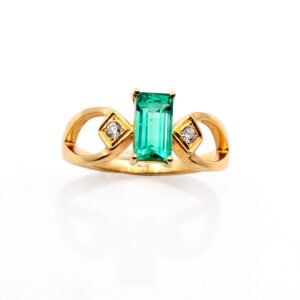 Regal 18k gold HN Queen Ring with 1.05ct emerald and diamond accents - Size 7