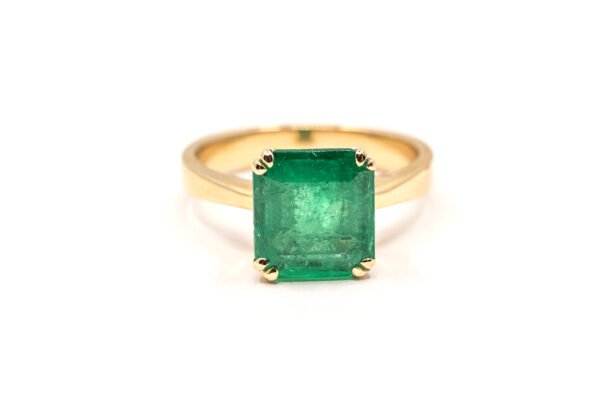 Minimalist 18k gold HN Focus Ring with 2.80ct emerald solitaire